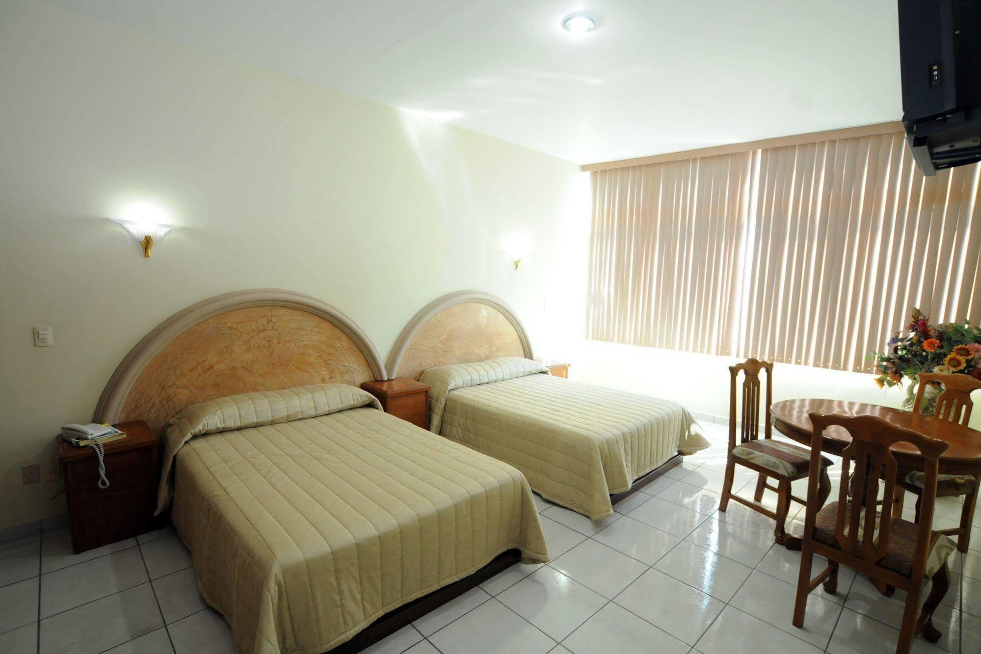 Hotel Plaza Sahuayo Extérieur photo